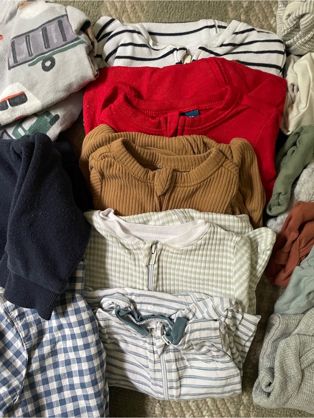 24 piece assorted baby clothes bundle 3-9 months boy - Picture 3 of 5